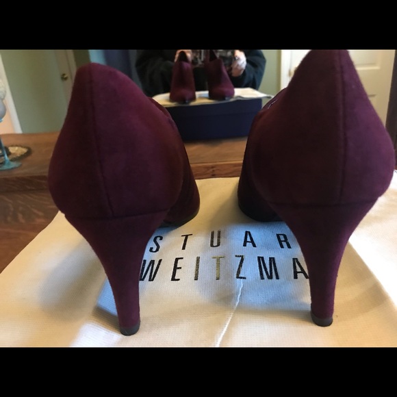 Stuart Weitzman Bordeaux Suede Booties Size 9N and NWT - Picture 3 of 10